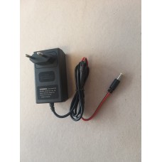 WEKO 5 VOLT – 3 AMPER Plastik Kasa 5.5X2.5mm PRİZ TİPİ ADAPTÖR